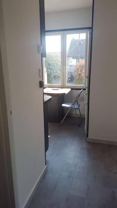 2 Lits Jumeaux 1 Station Tram Aeroport Orly Apartment